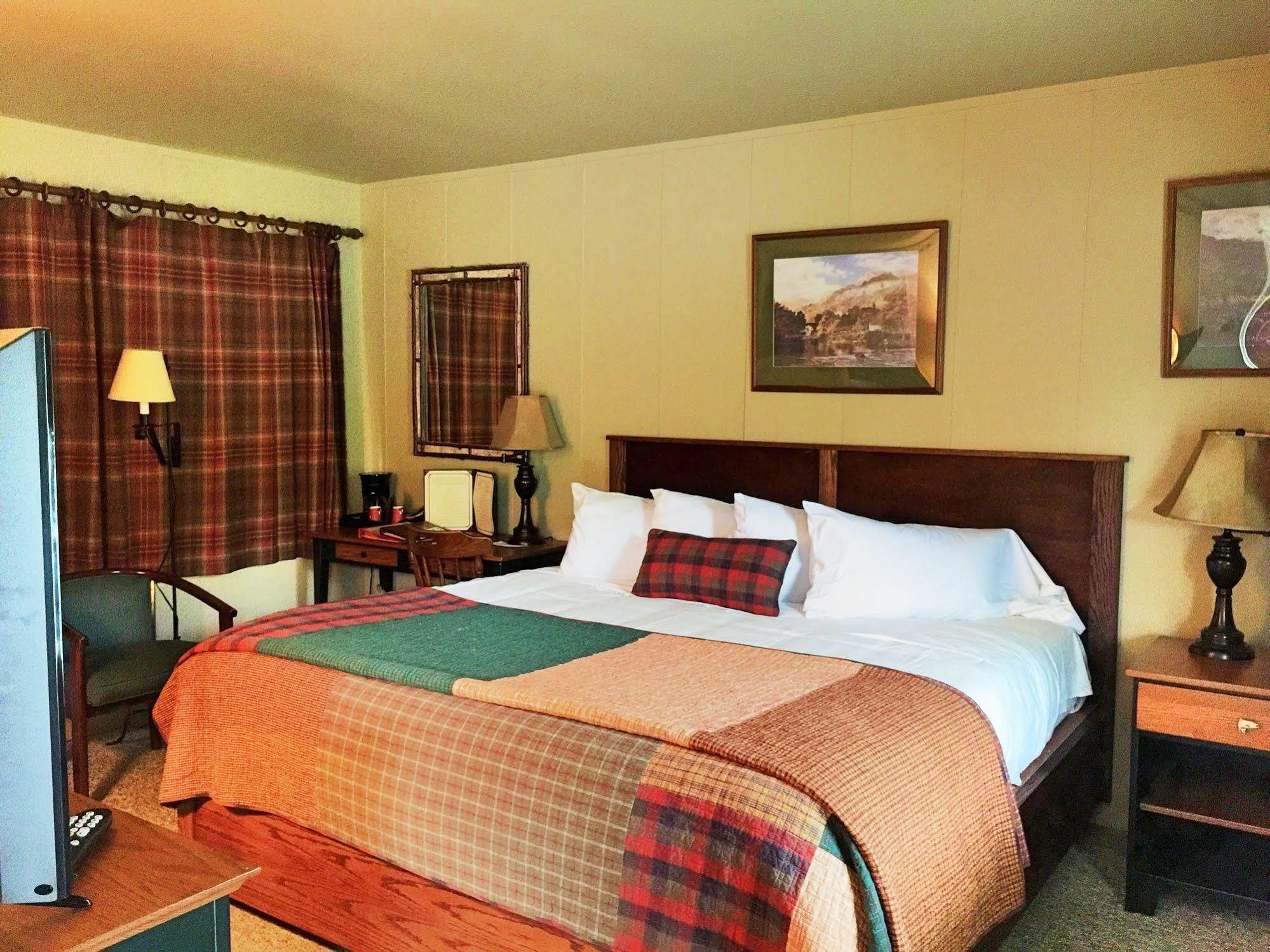 Motel Hungry Trout Resort