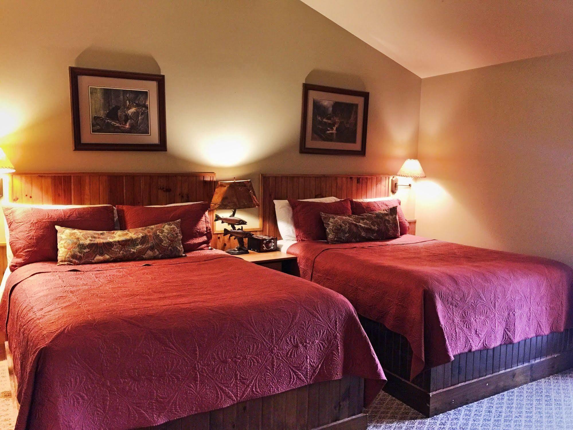 Motel Hungry Trout Resort