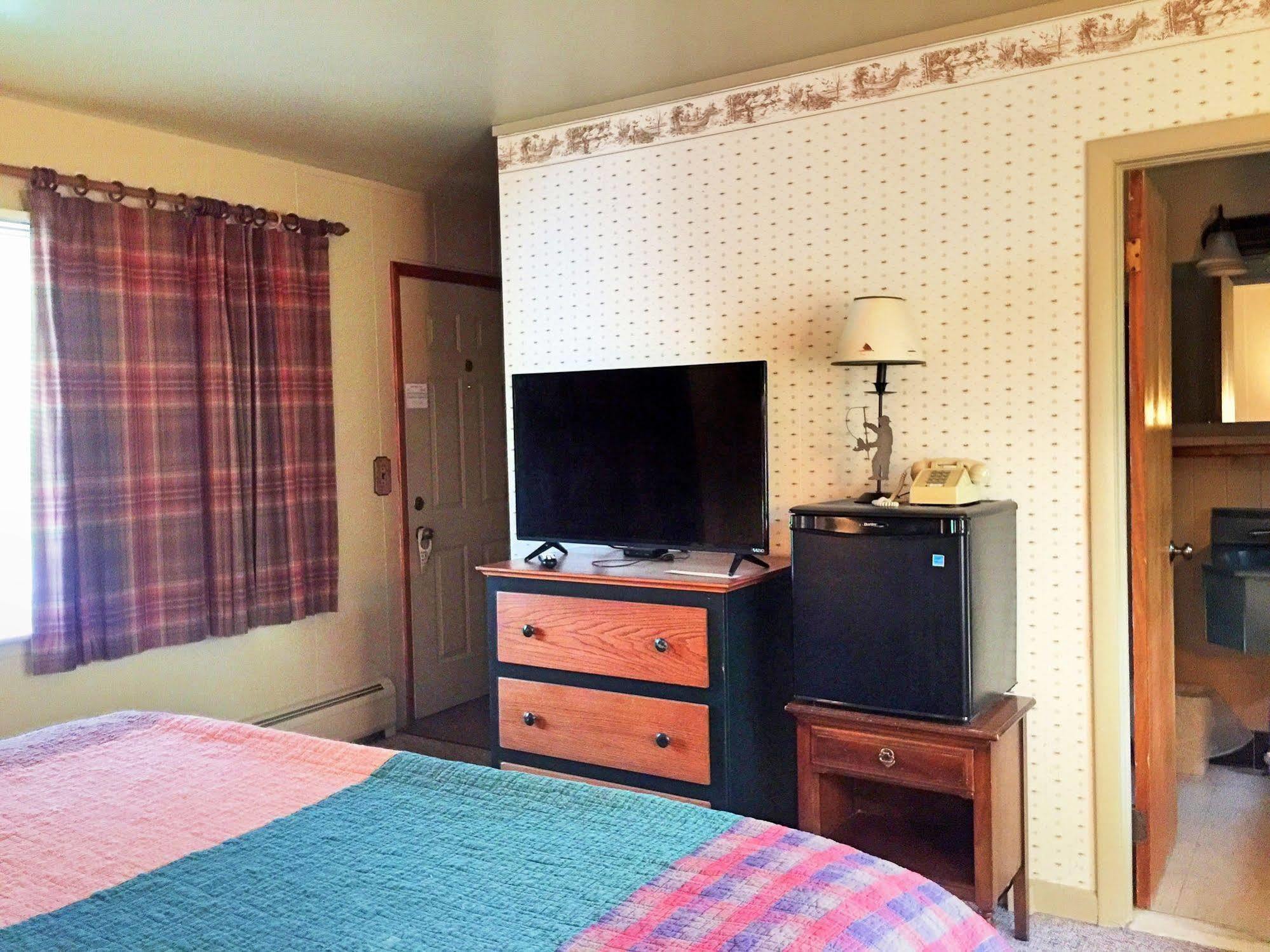 Hungry Trout Resort 4*